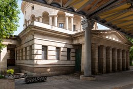 19th-arrondissement;-Architectural-heritage;-Awning;-Barred-windows;-Colonnade;-Elevated-metro;-France;-Graffiti;-Île-de-France-region;-Kaleidos;-Kaleidos-images;-La-parole-à-limage;-Paris;-Parisian-heritage;-Rail-infrastructure;-Rotonde-de-la-Villette;-Stories-Pictures;-Summer-2026;-Tarek-Charara